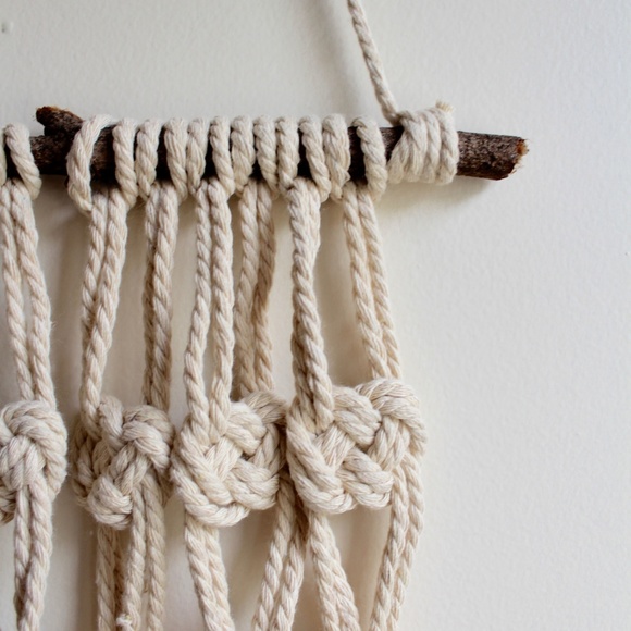 Hanging - Picture 2 of 4